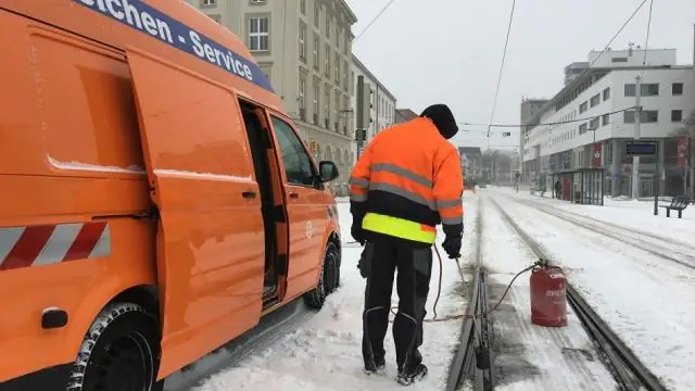 Miten nimeät yhdisteet Khan Academyssa?