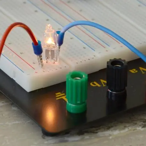 Comment savoir quelle ampoule est la plus lumineuse dans un circuit ?