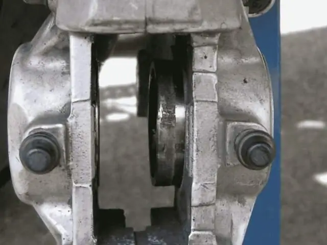 Yuav ua li cas koj compress lub rear nres caliper piston?